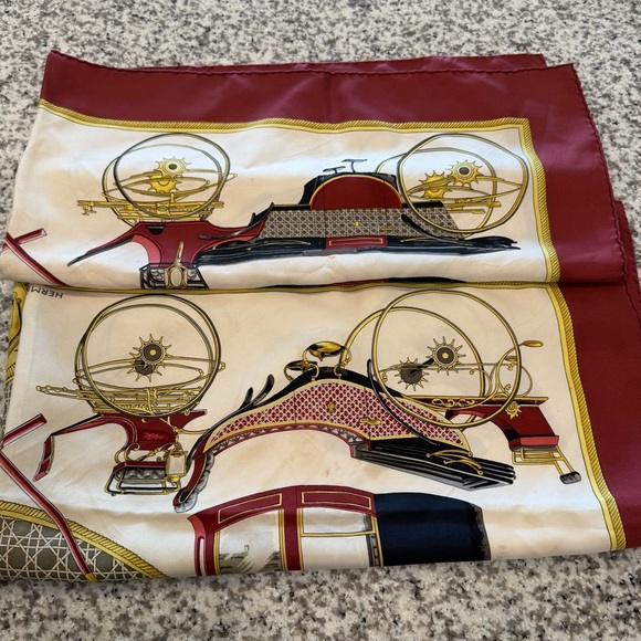 Hermès Paris Carriage Print Silk Scarf - Picture 3 of 7